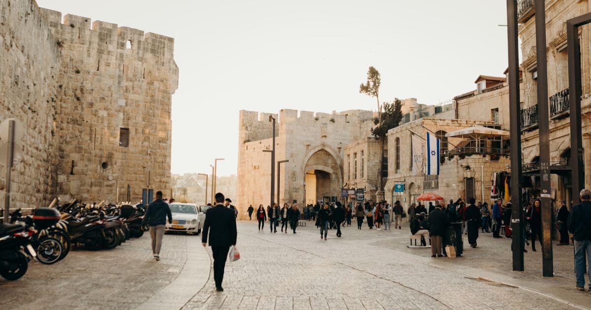 What people are included in the 144,000?