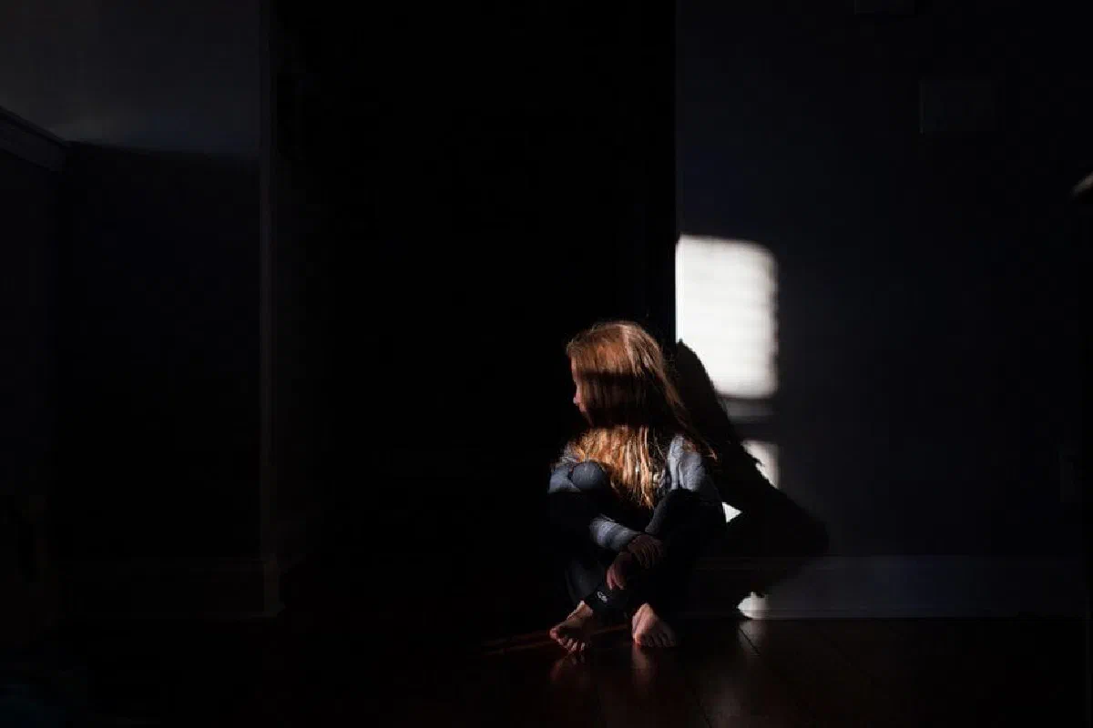 How does the Bible address fear?