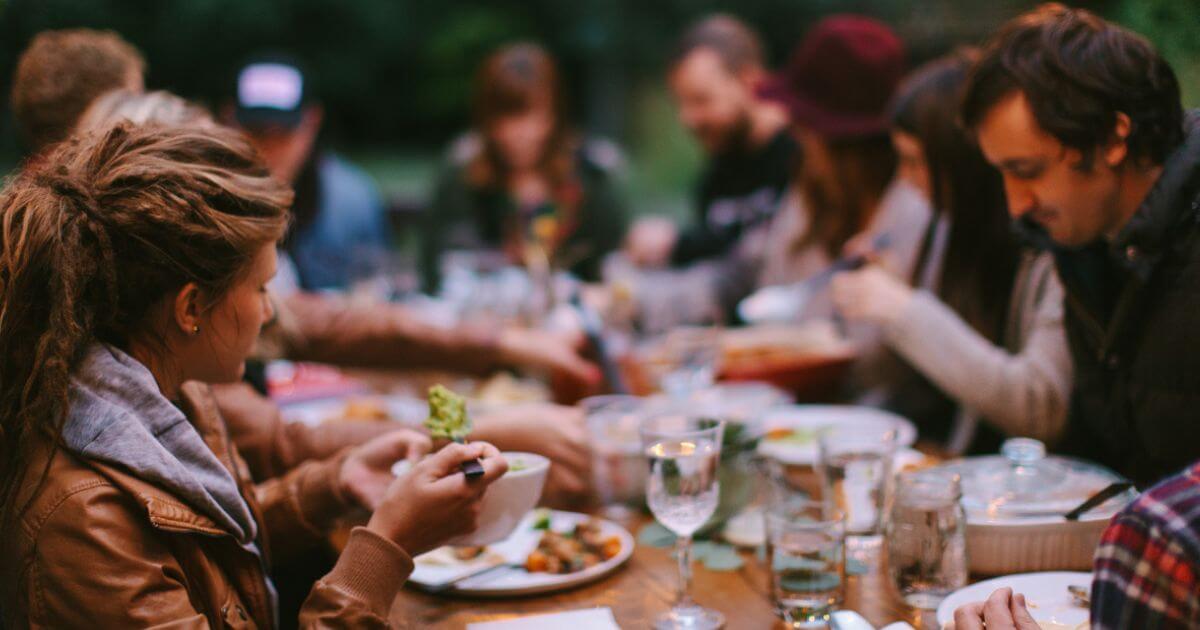 What does the Bible say about hospitality?