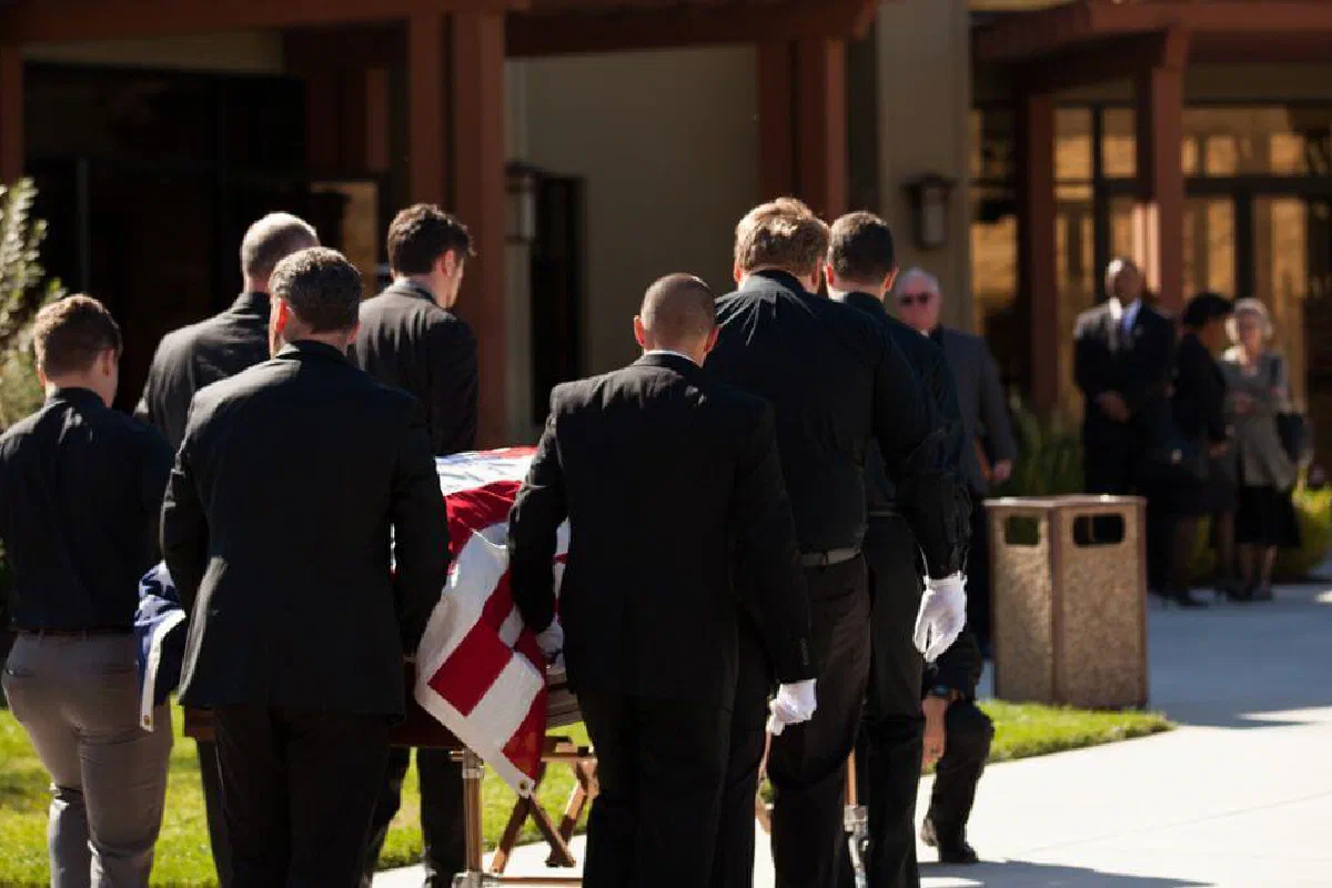 What should a Christian funeral be like?