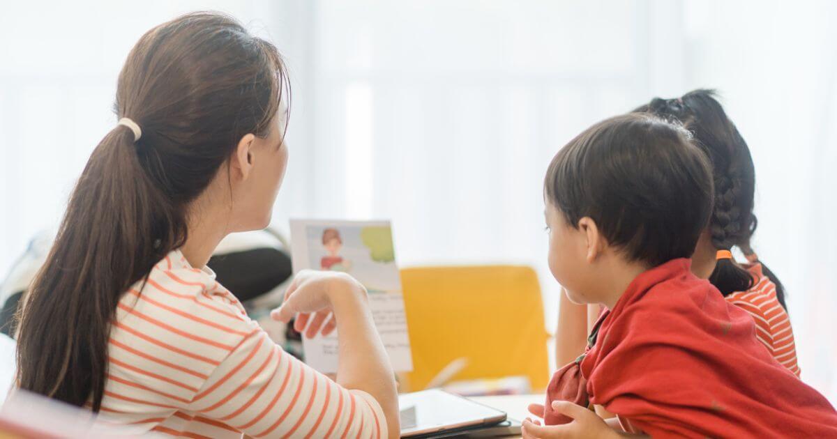 What is the Christian view of homeschool? Should Christian parents homeschool their children?