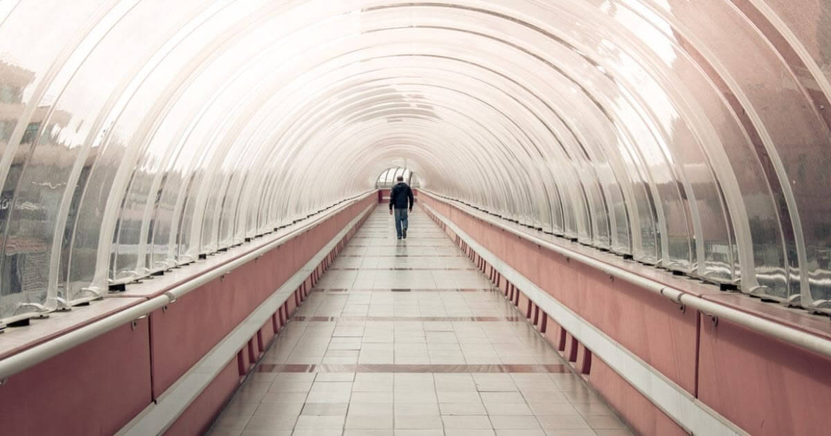 What should be our response when a Christian leader falls away or renounces the faith?