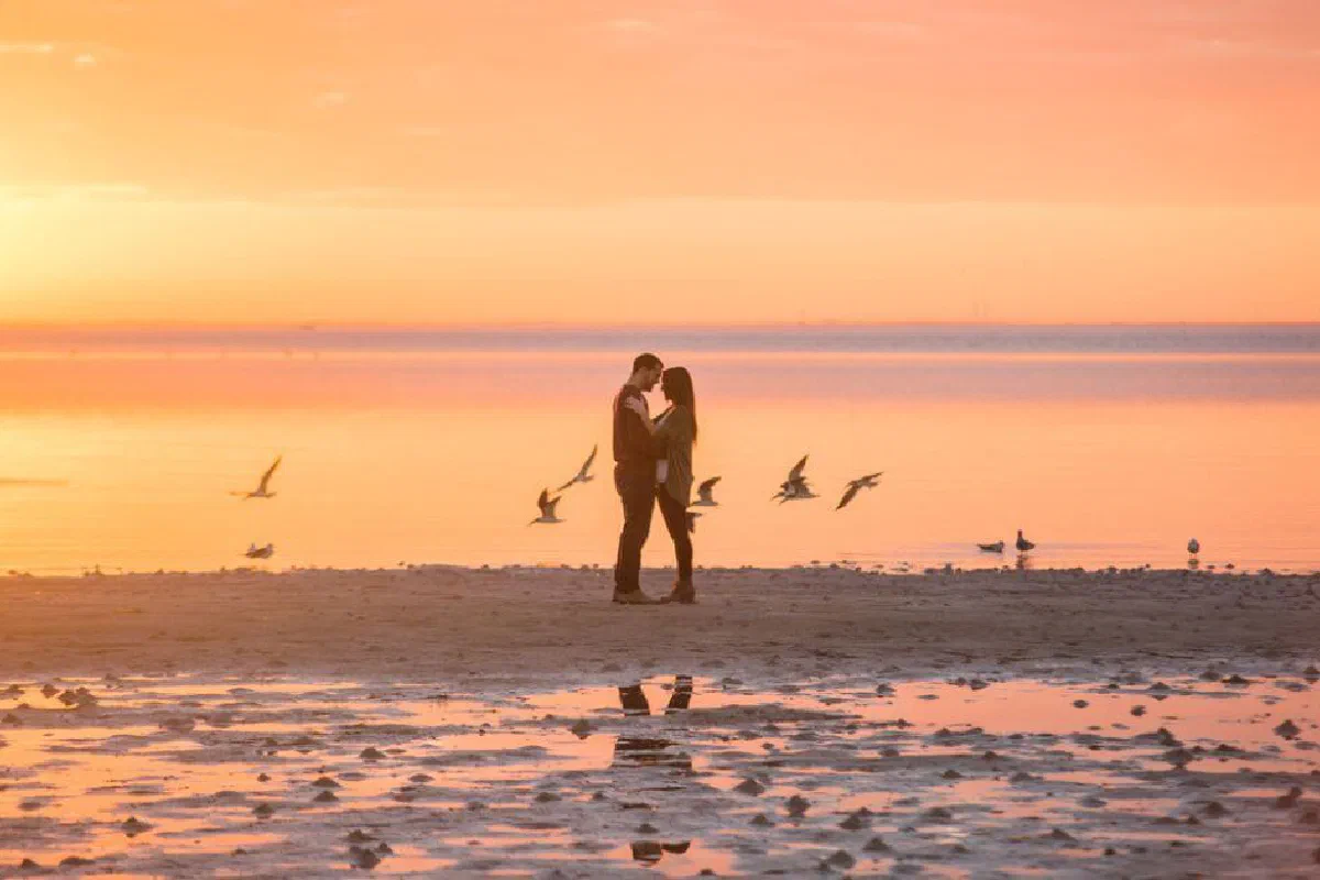 How should a Christian view romance?
