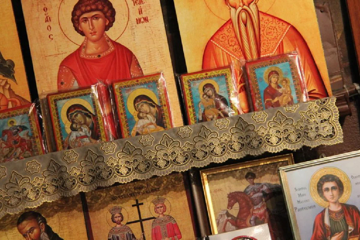 What does the Bible say about Christian saints? What are saints?