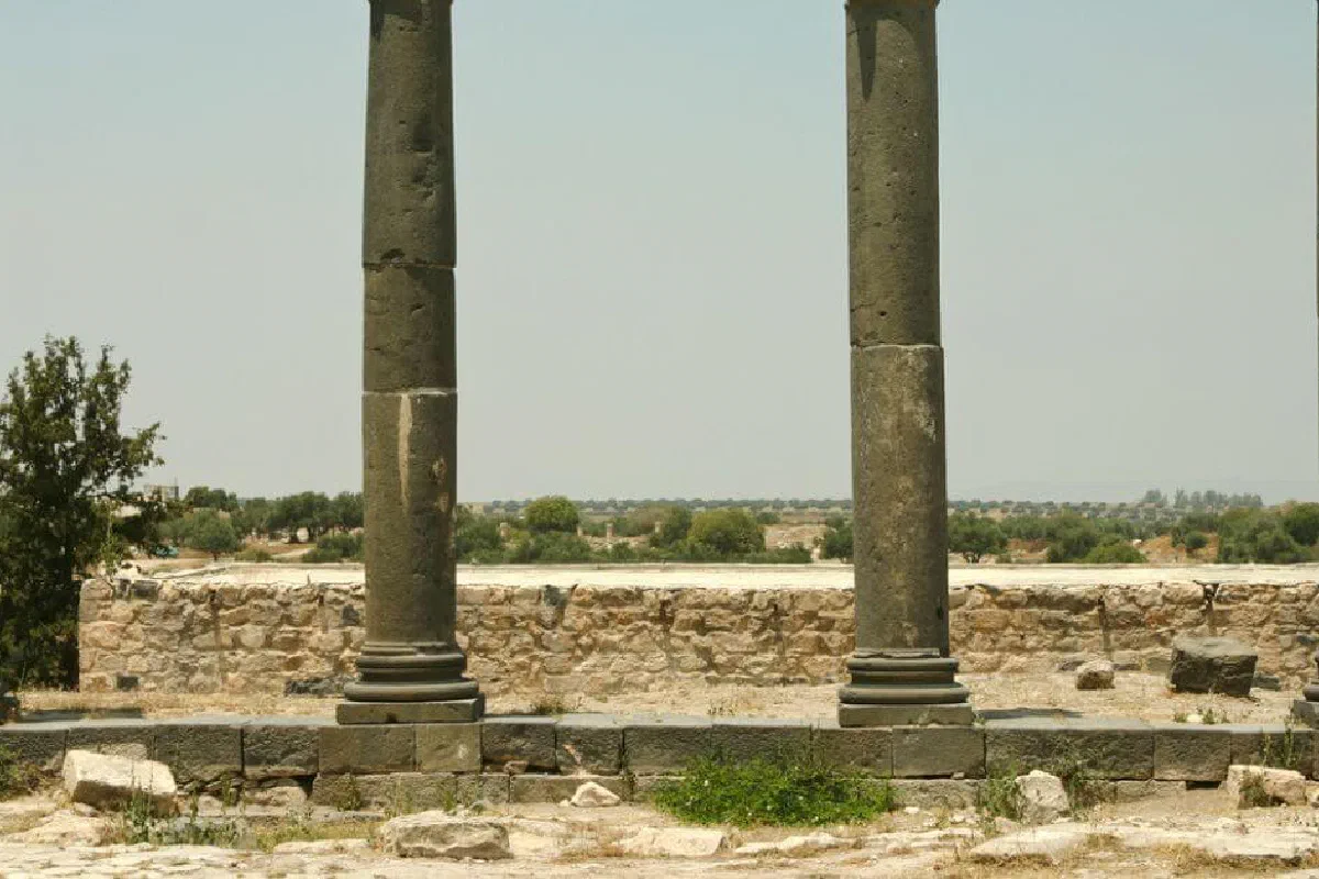 What are Jachin and Boaz in the Bible?