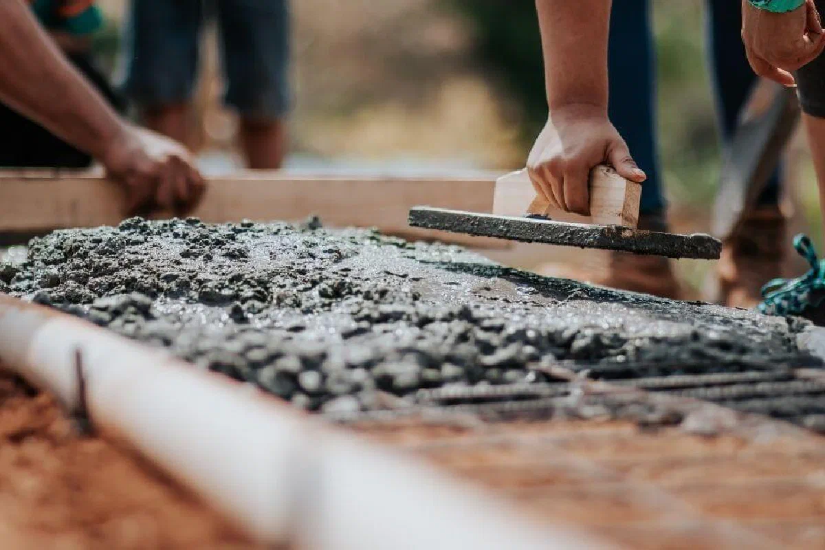 What does it mean that Jesus is the cornerstone?