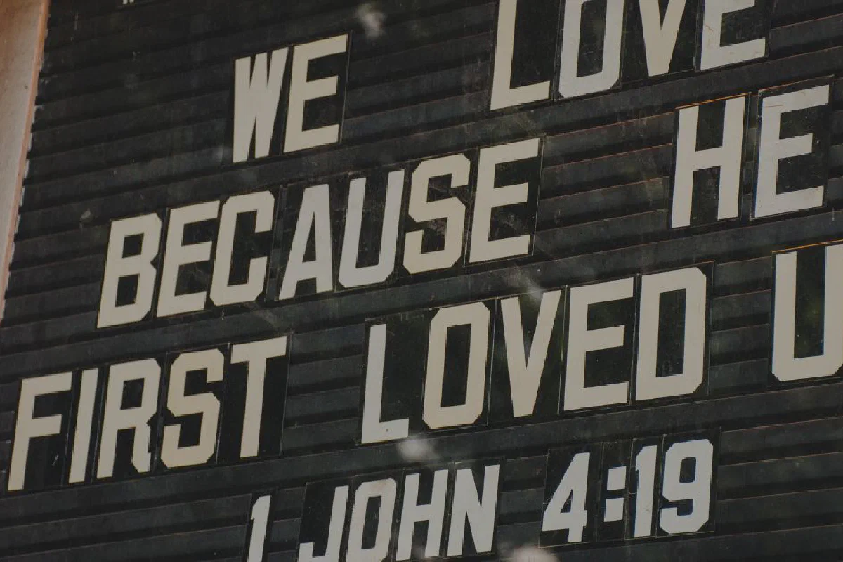 Is it ever okay to use a single verse of Scripture out of its context?