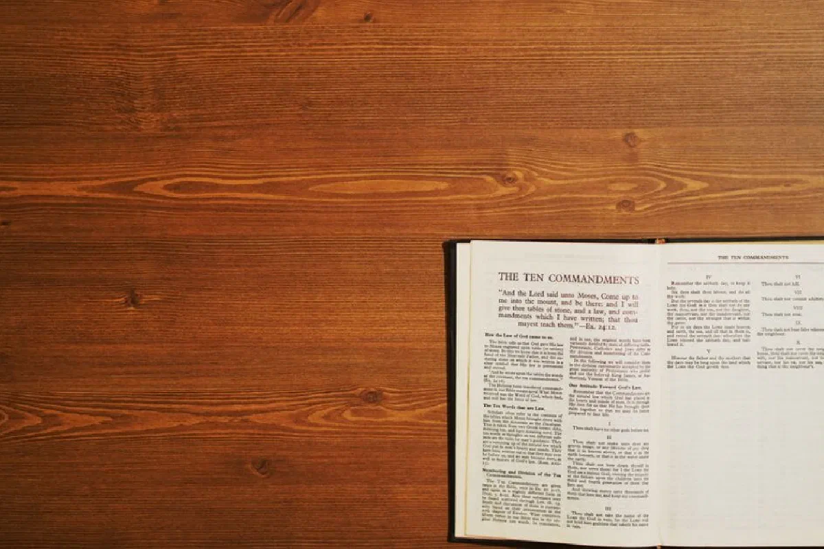 Are the Ten Commandments repeated in the New Testament?