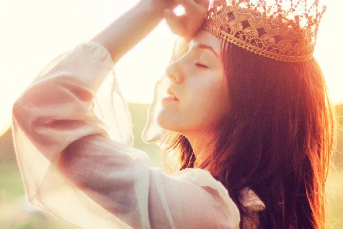 Who was Queen Vashti in the Bible?