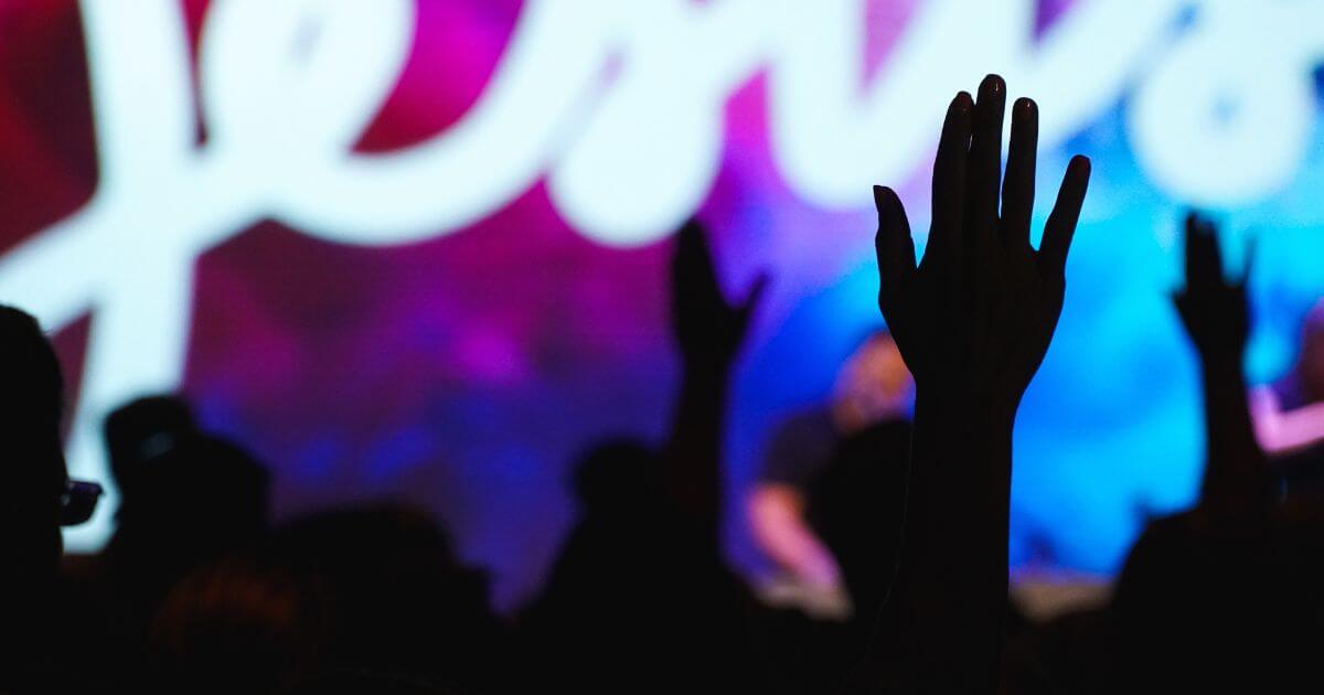 Are altar calls biblical? Does the Bible talk about altar calls?