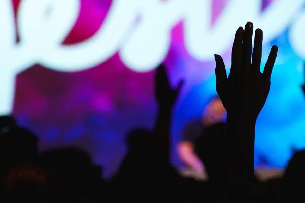 Are altar calls biblical? Does the Bible talk about altar calls?