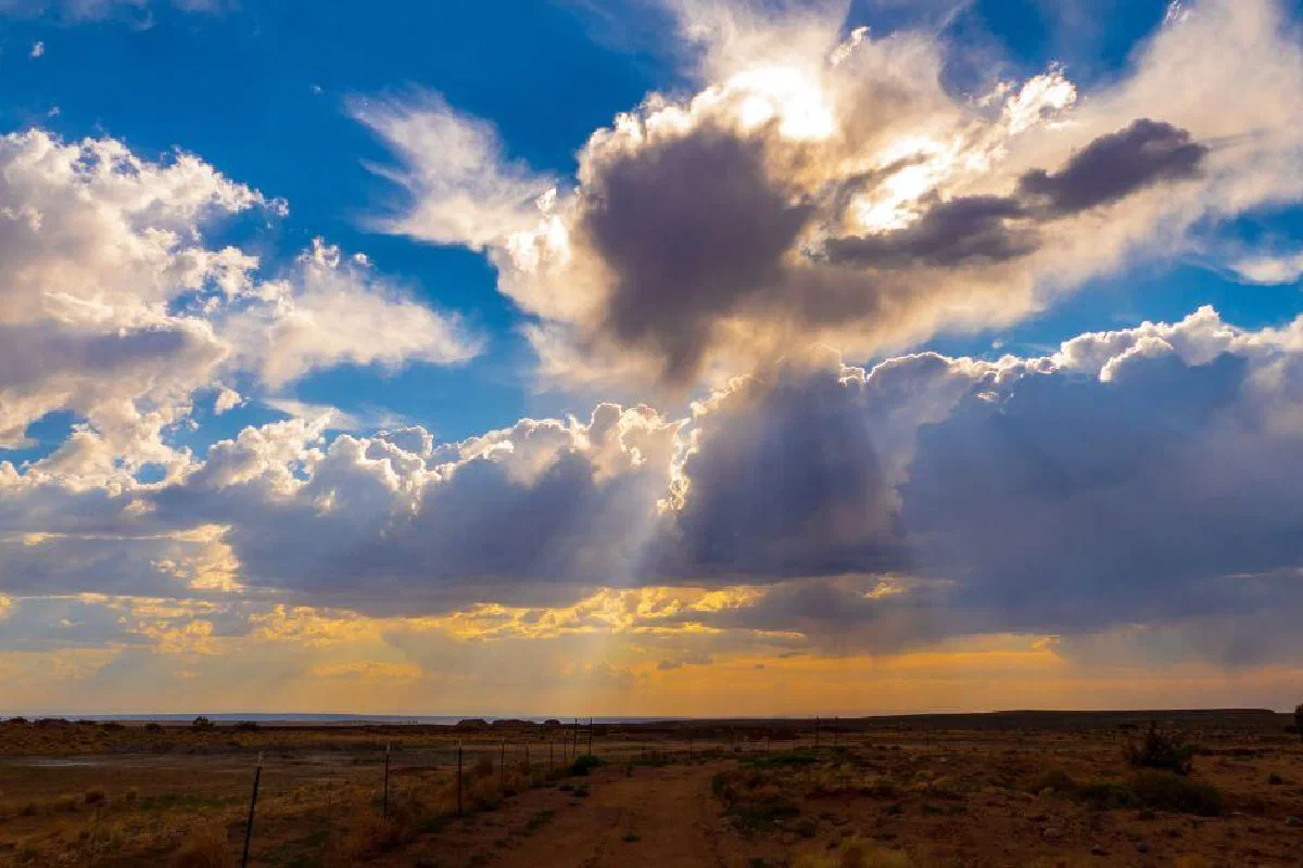 How did angels appear to people in the Bible? Do angels appear to people today?