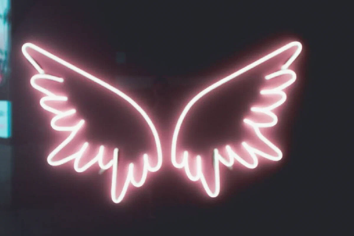 Is the idea that angels have wings biblical?