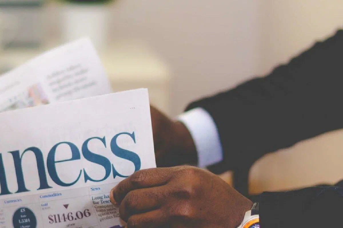 What is the bad news / good news method of sharing the gospel?