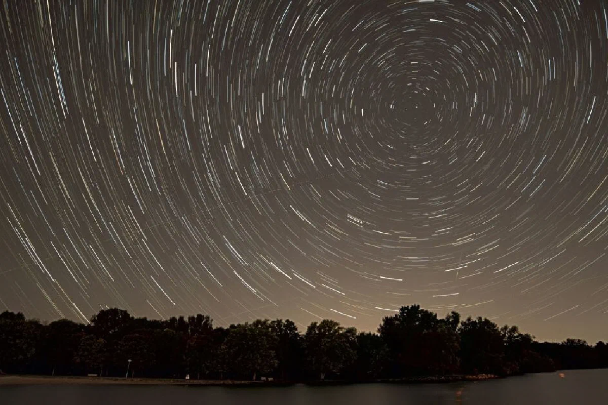 How does the cosmological argument support the existence of God?