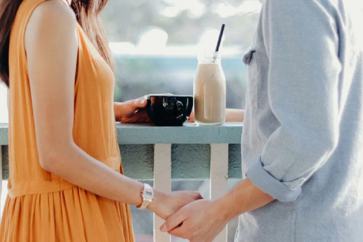Does the Bible talk about dating / courting?