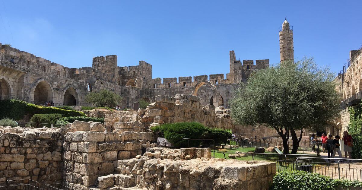 How are Christianity and Judaism different?