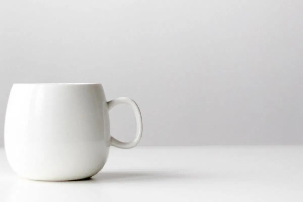 What are some arguments that support the doctrine of divine simplicity?