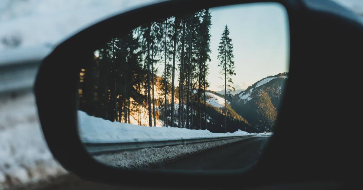 Is forgetting the past something the Bible instructs us to do?