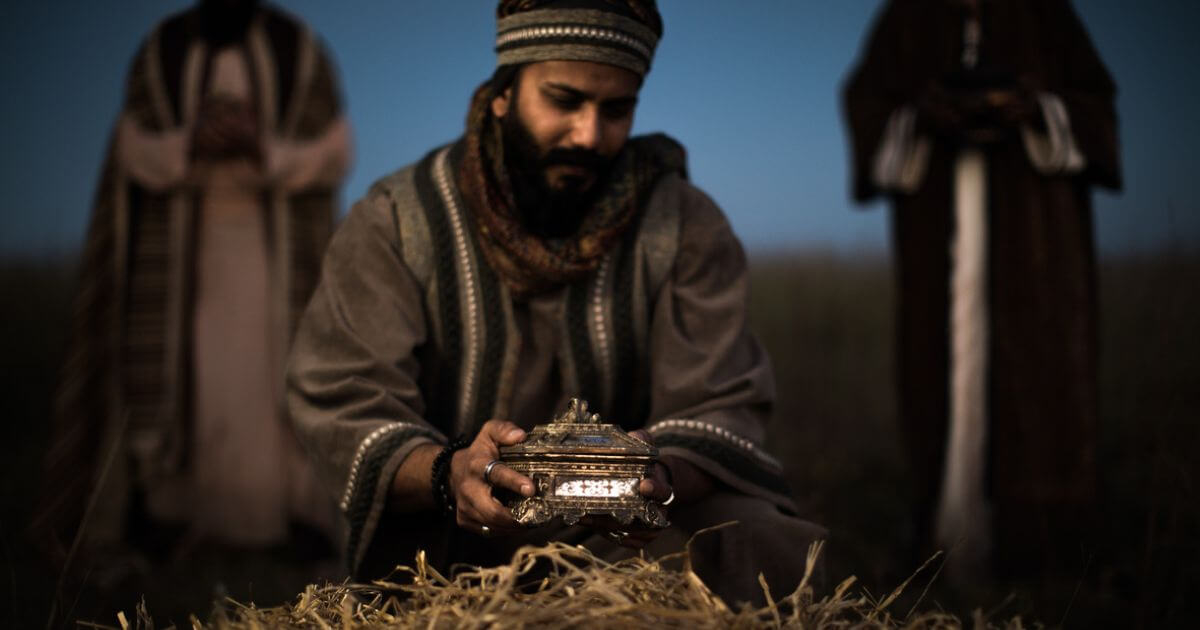 Why did the magi give Jesus gold, frankincense, and myrrh?