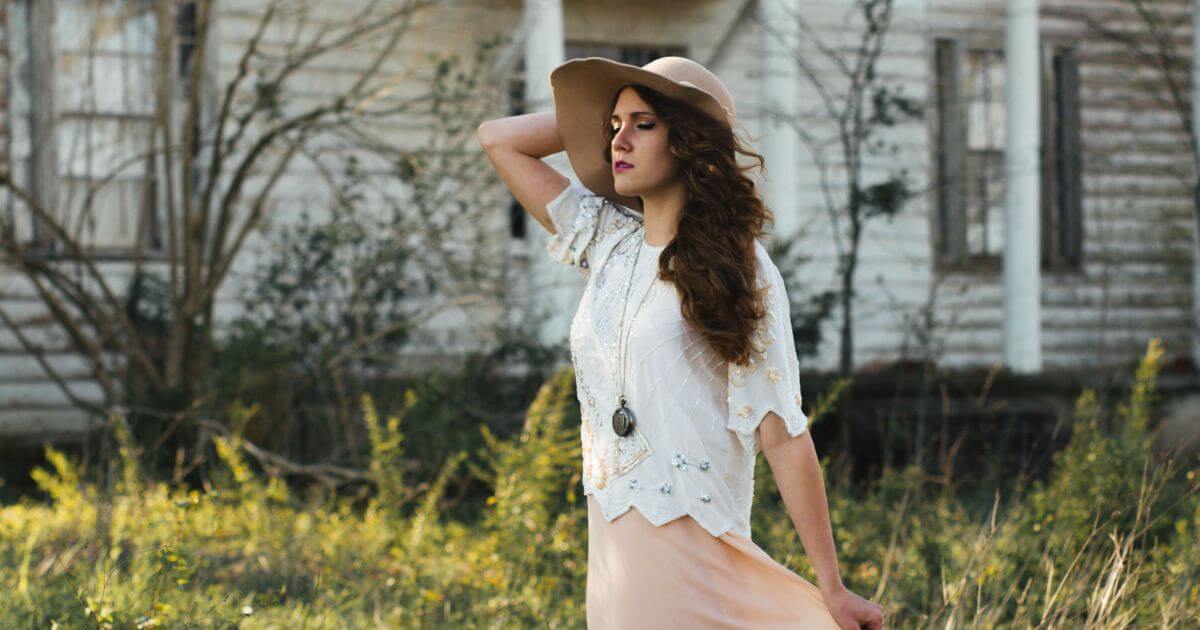 Do women have to wear head coverings in church? What does 1 Corinthians 11:3-16 mean?