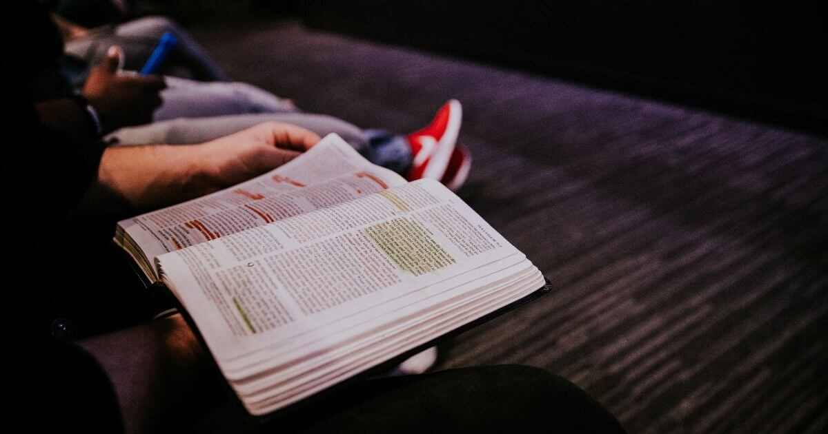 What are some characteristics of a healthy church?