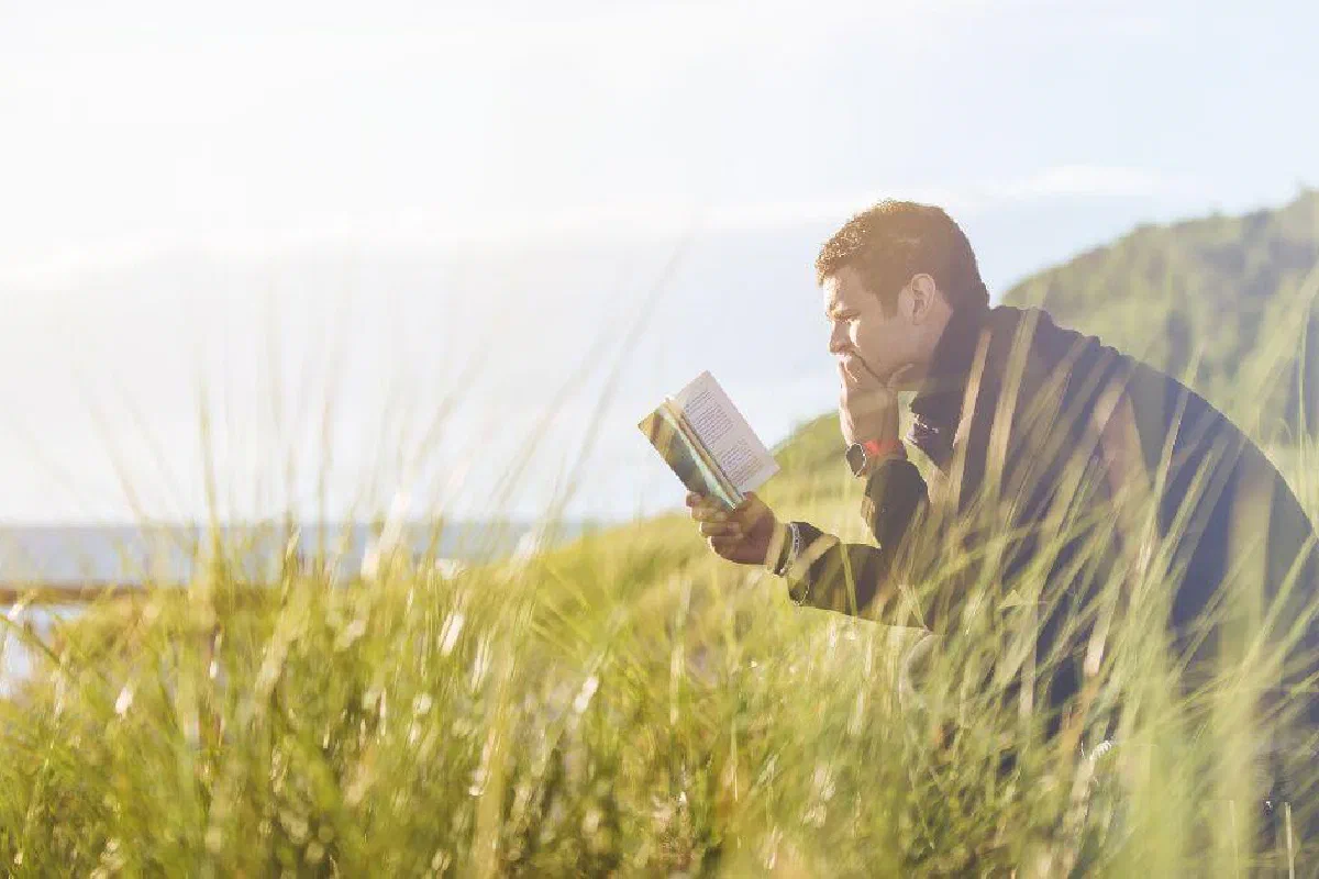 What does the Bible say about how to love God?