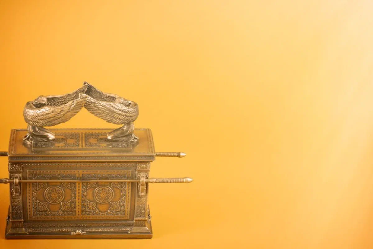 What was inside the ark of the covenant?