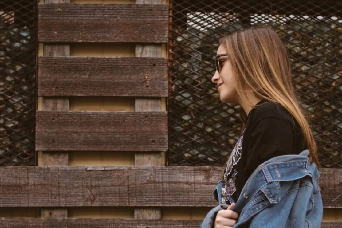 How does a person love Jesus? What does it mean to love Jesus?