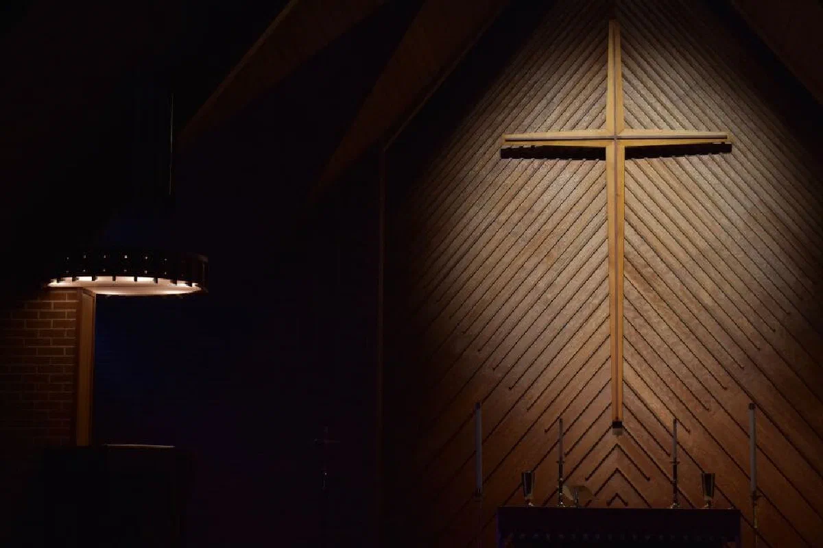 Which churches are considered "mainline denominations" and why?