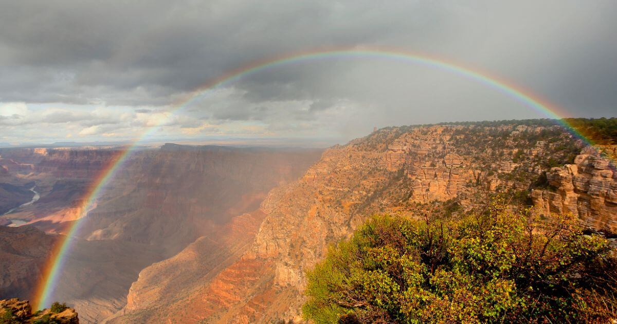 Does the rainbow have a meaning? What is the biblical significance of the rainbow?