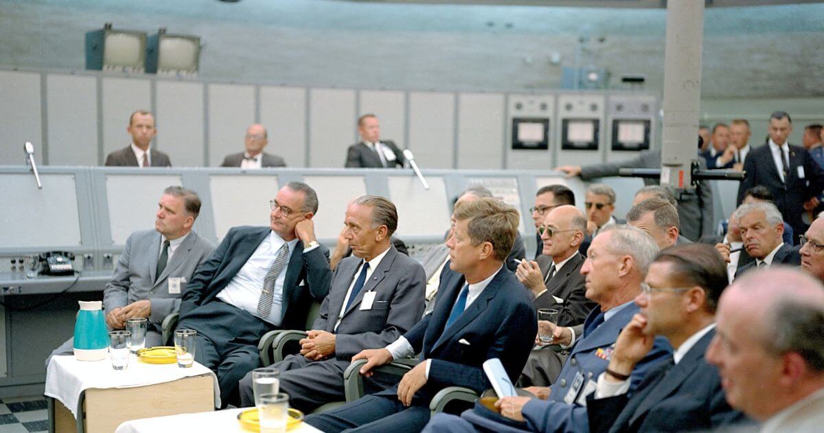 Will there be a one-world government and a one-world currency in the end times according to Bible prophecy?