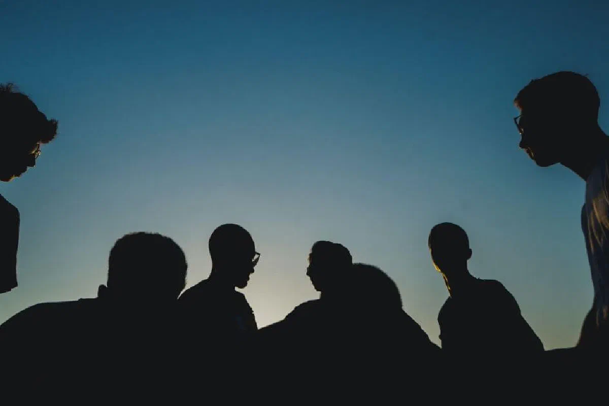 What are some biblical ways to overcome peer pressure?