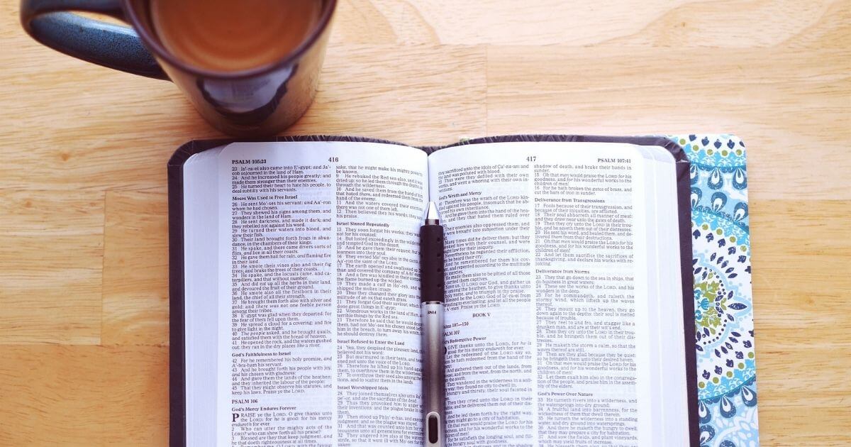 Is it okay to use a paraphrase of the Bible?