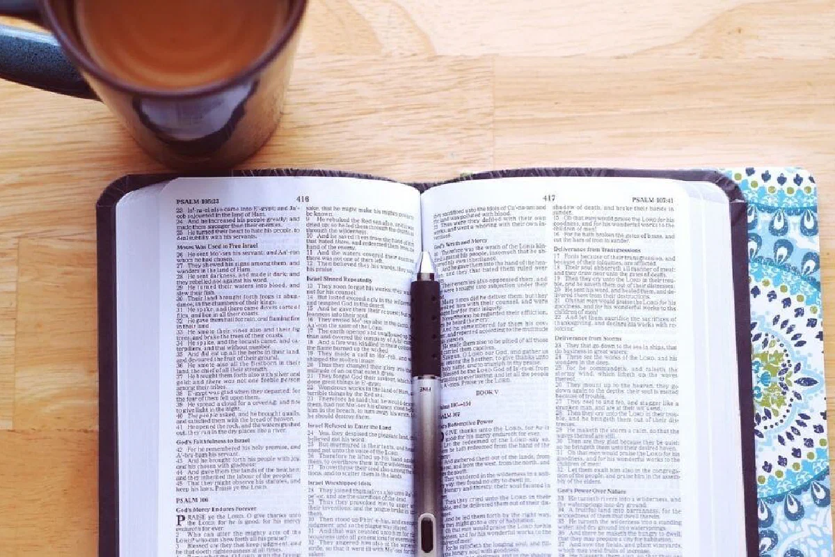 Is it okay to use a paraphrase of the Bible?