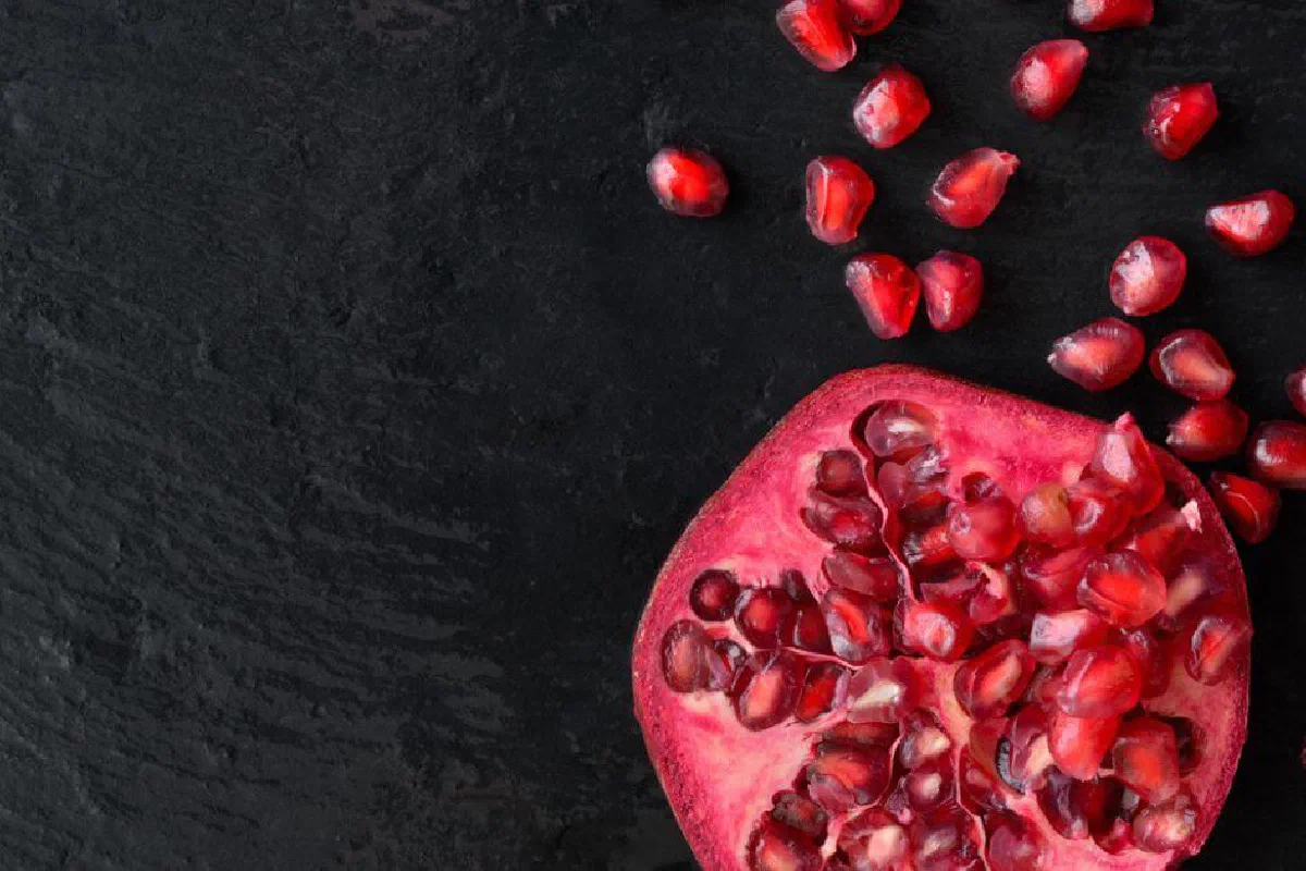 What is the significance of pomegranates in the Bible?