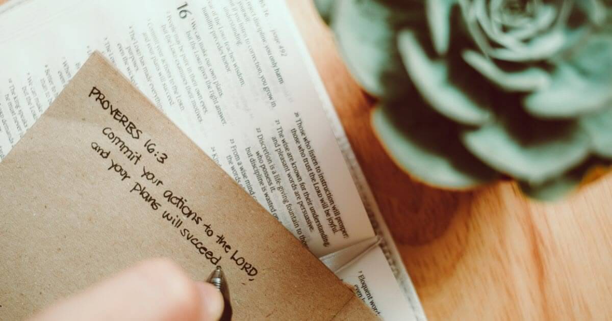 What is a proverb? What makes a saying in the Bible a proverb?