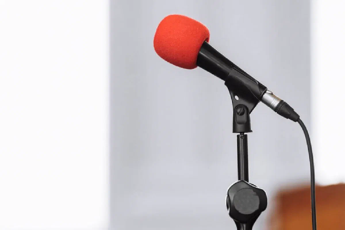 How is public confession related to salvation (Romans 10:9–10)?