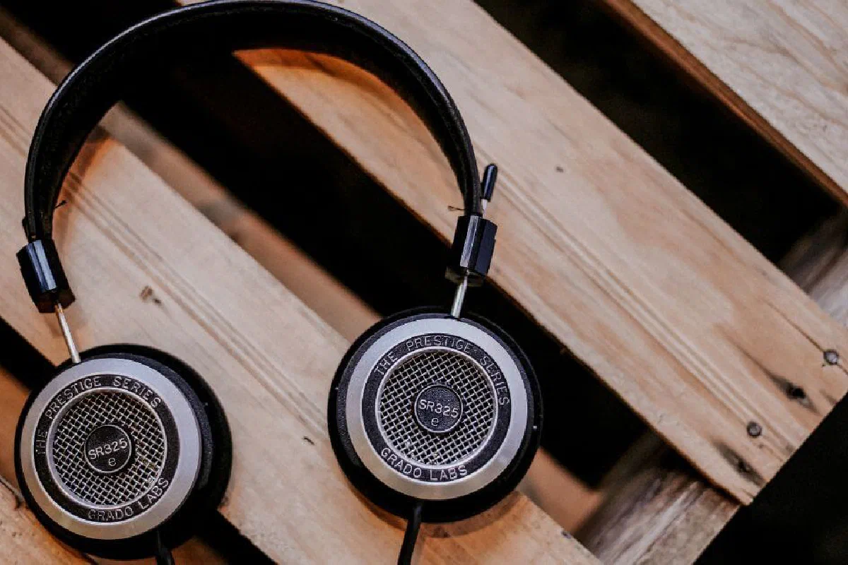 What does it mean that we should be quick to listen and slow to speak (James 1:19)?