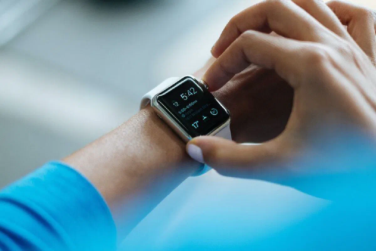 What is the meaning of "redeeming the time" in Ephesians 5:16?