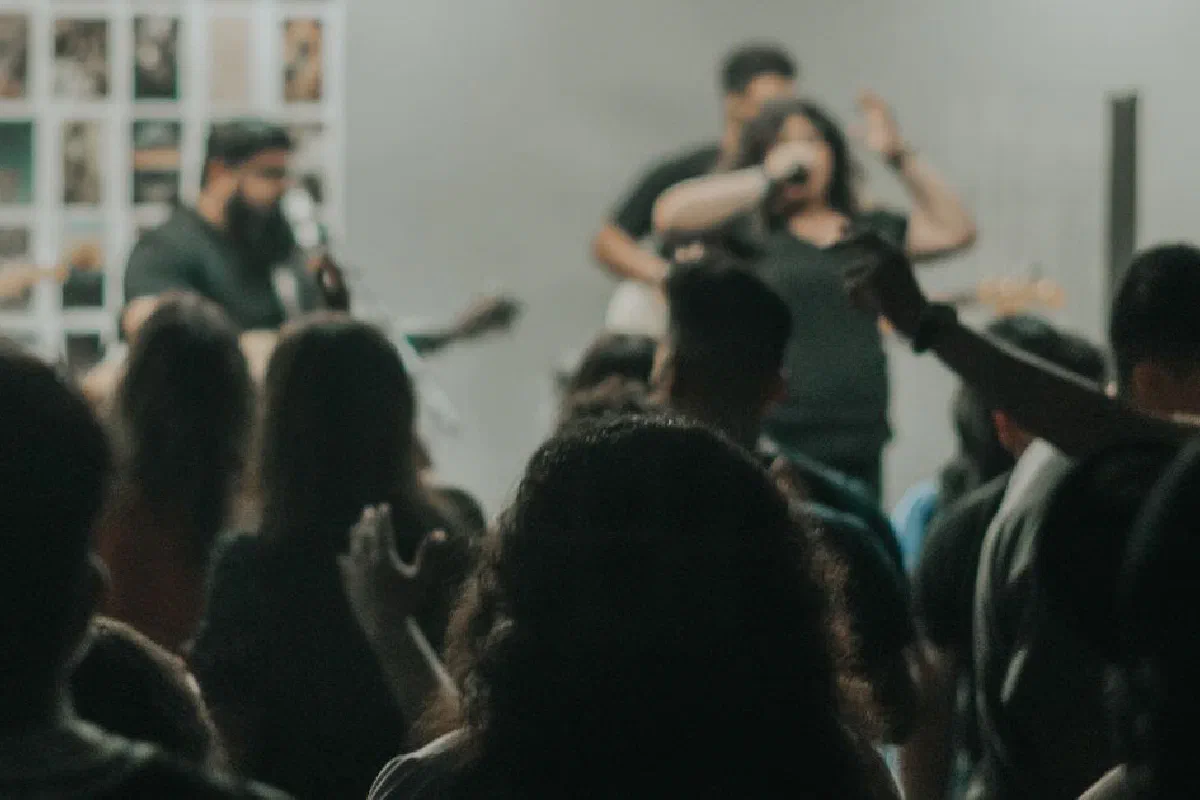 Which is correct, the regulative principle or the normative principle of worship?