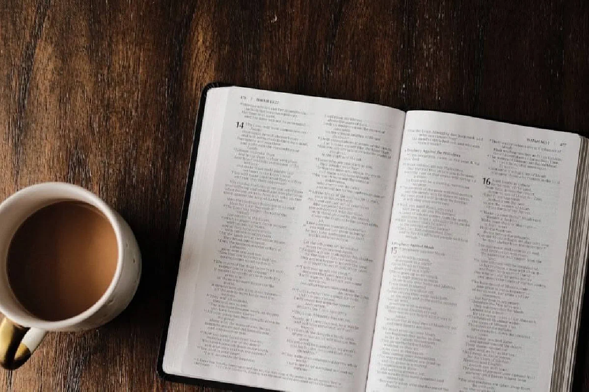 What does it mean to be rightly dividing the word of truth (2 Timothy 2:15)?