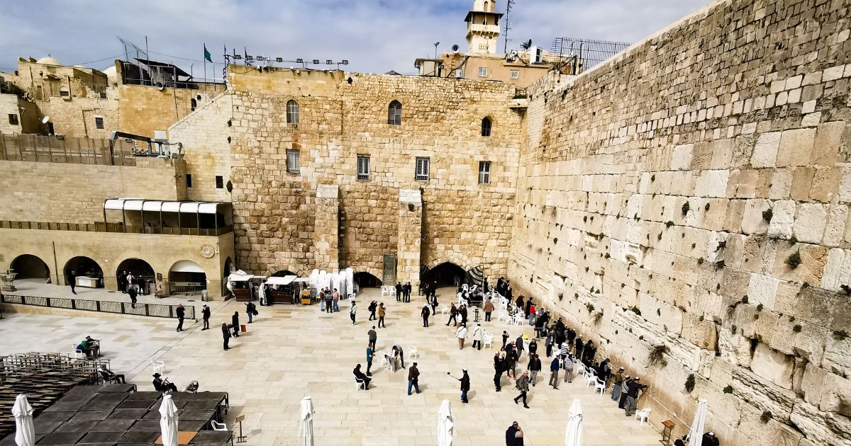 What does it mean to be the seed of Abraham?