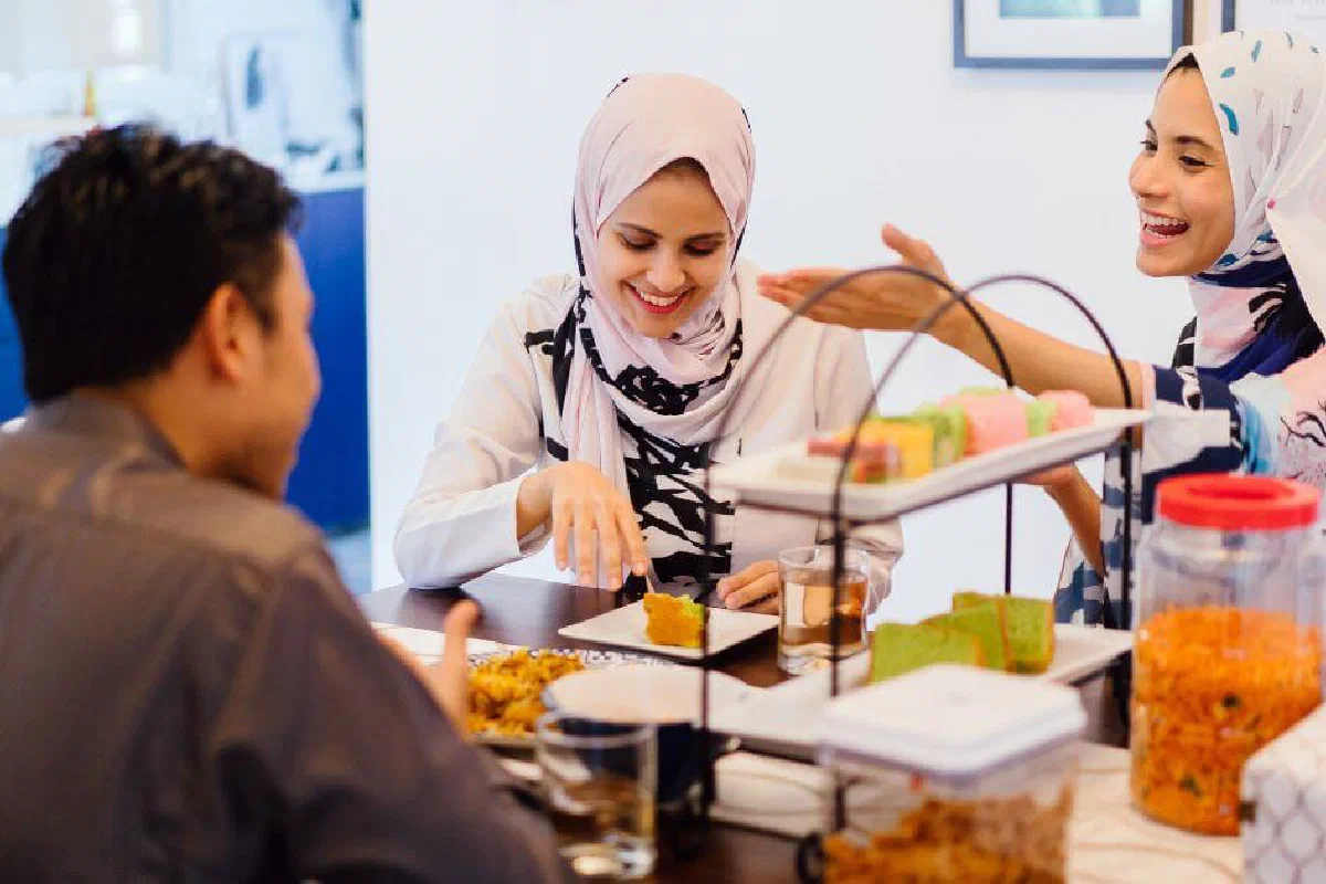What are some tips on how to be sensitive to Muslim/Islamic culture?