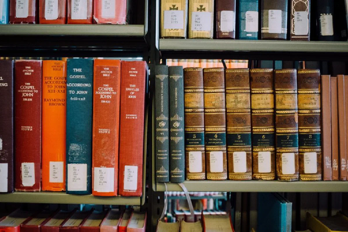 What does it mean that theology is the queen of the sciences?