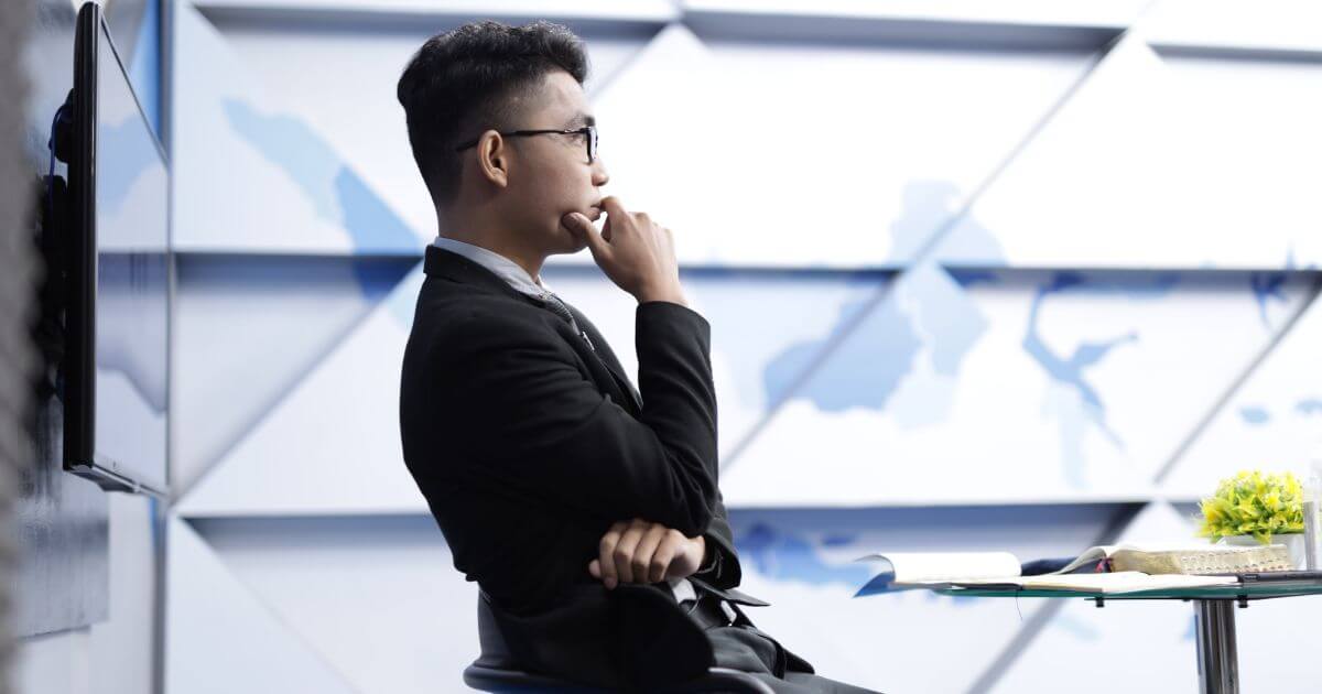 What does it mean to 'think about these things' in Philippians 4:8?