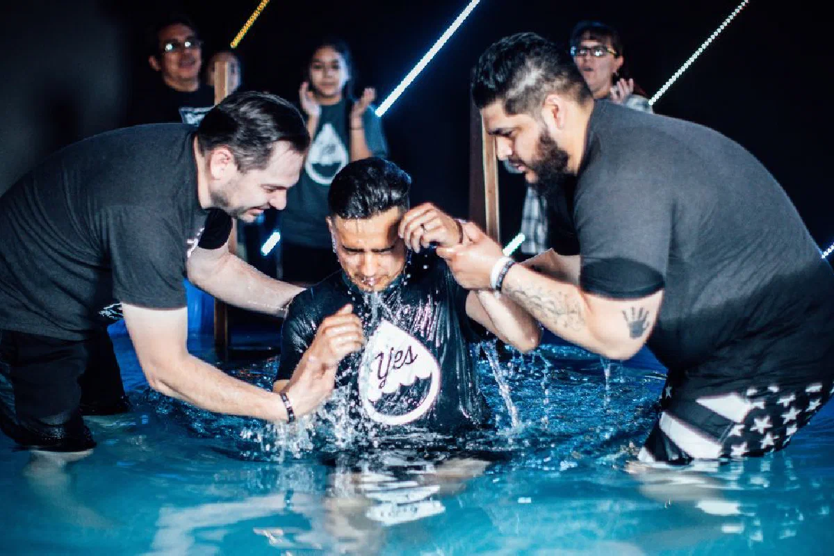 Does speaking in tongues show a person has the Holy Spirit?