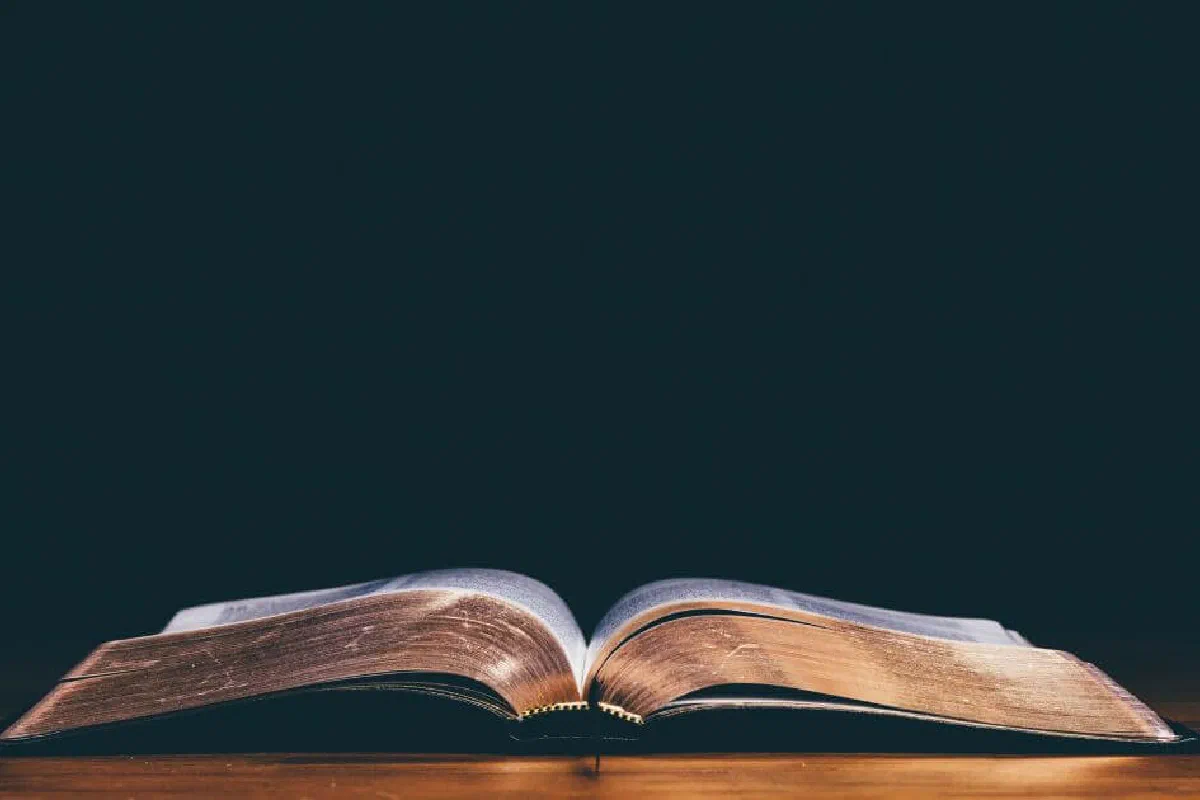 What does "tota scriptura" mean?