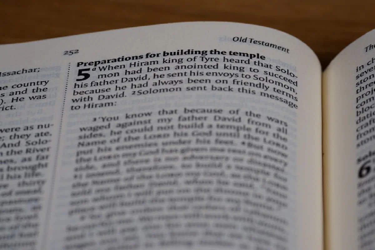 Detailed view of text from the Old Testament, focused on Biblical verse about Solomon.
