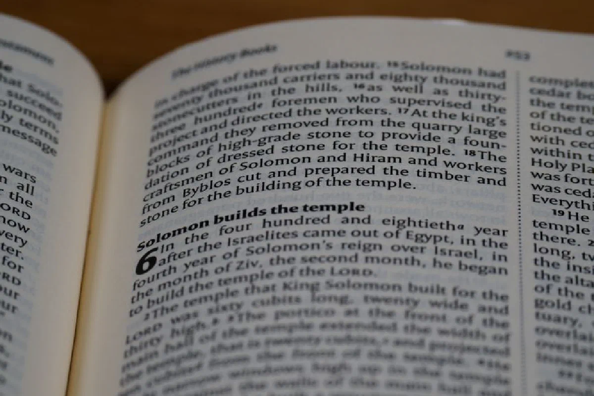 A close-up view of an open Bible displaying Solomon's temple text, perfect for religious themes.